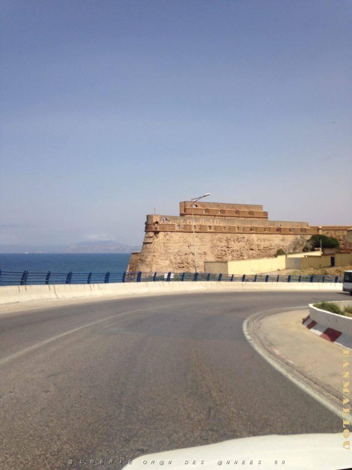 MERS EL KEBIR LE FORT DEPUIS L ESCARGOT.jpg
